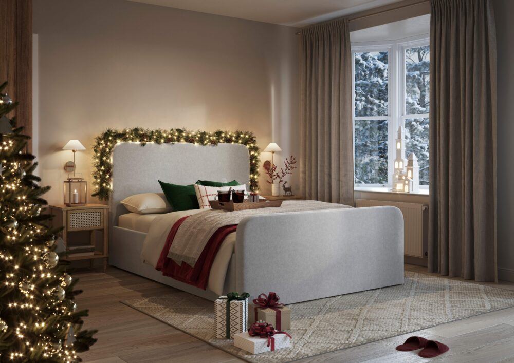 How to decorate your bedroom for Christmas