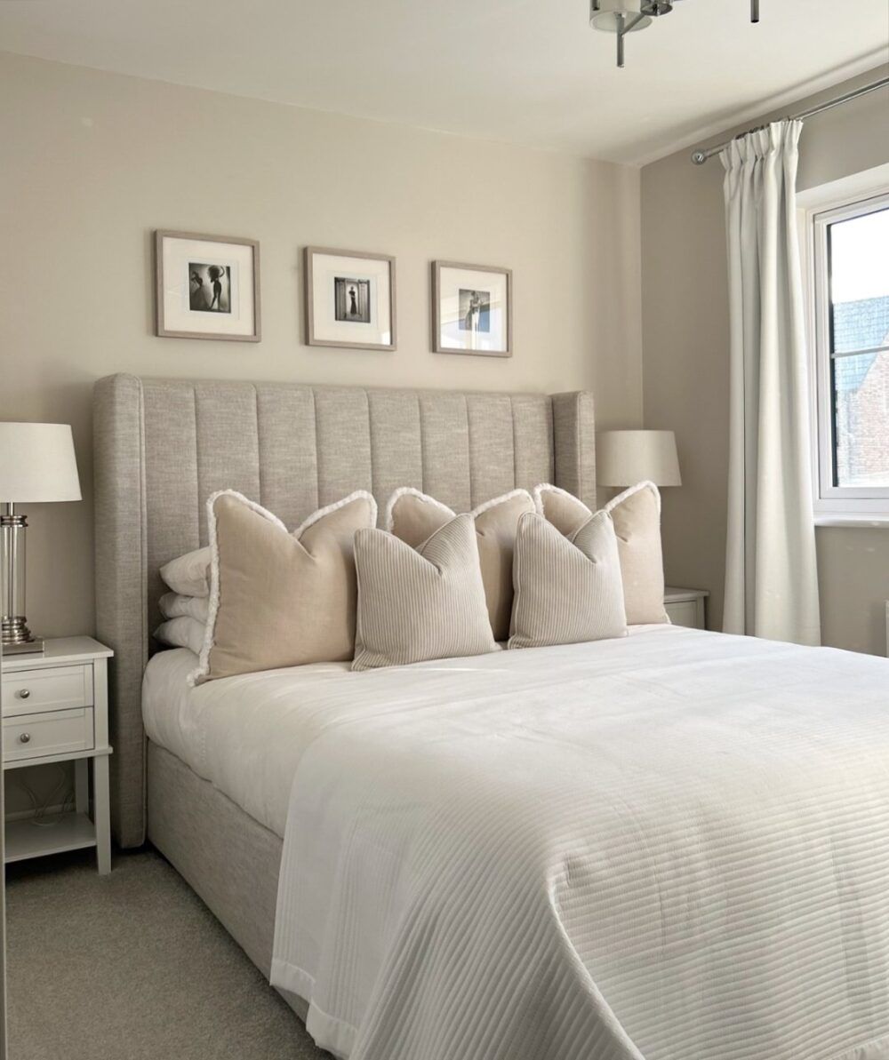 A white and grey bedroom design by influencer @clarissahome